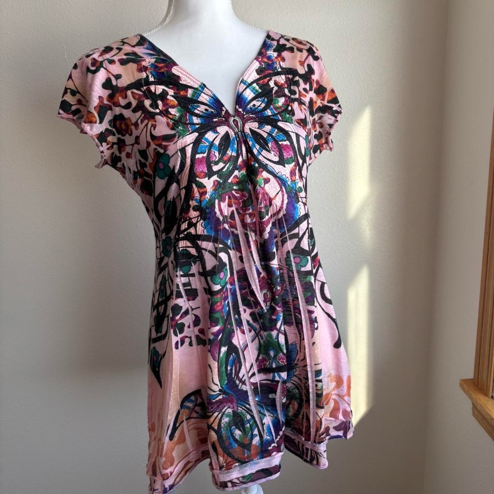 Vanity Multicolor Butterfly Pattern Top - Picture 2 of 7